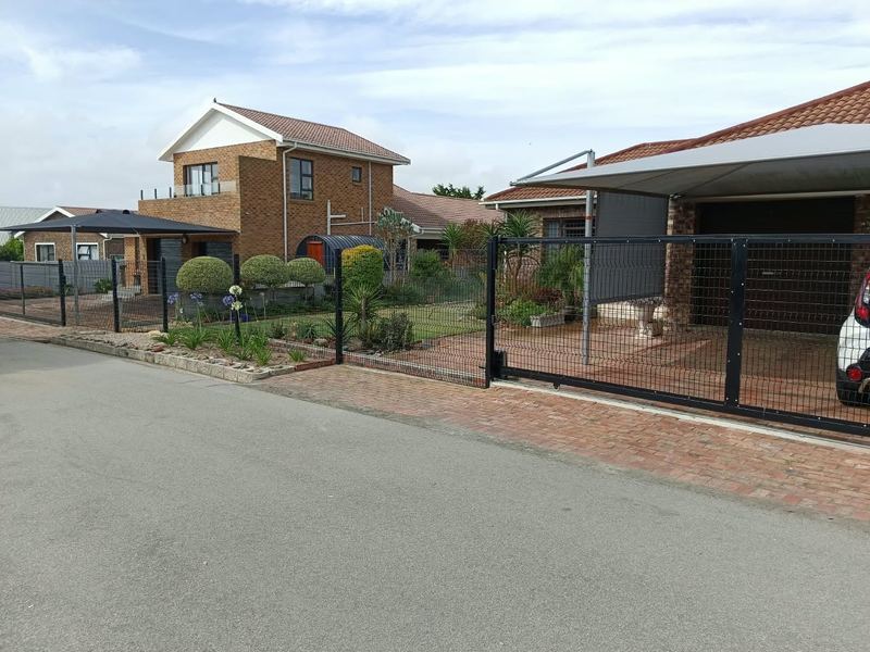 Sliding gate along a street frontage — Jozelle Fencing & Projects